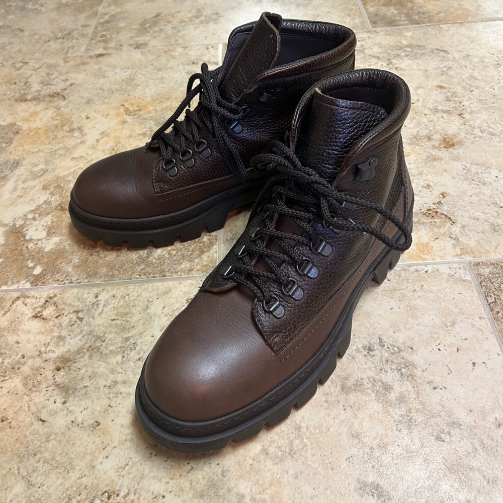 Men’s tall leather italian brown boots, all seasons ,size 44 Italian(US size 10)